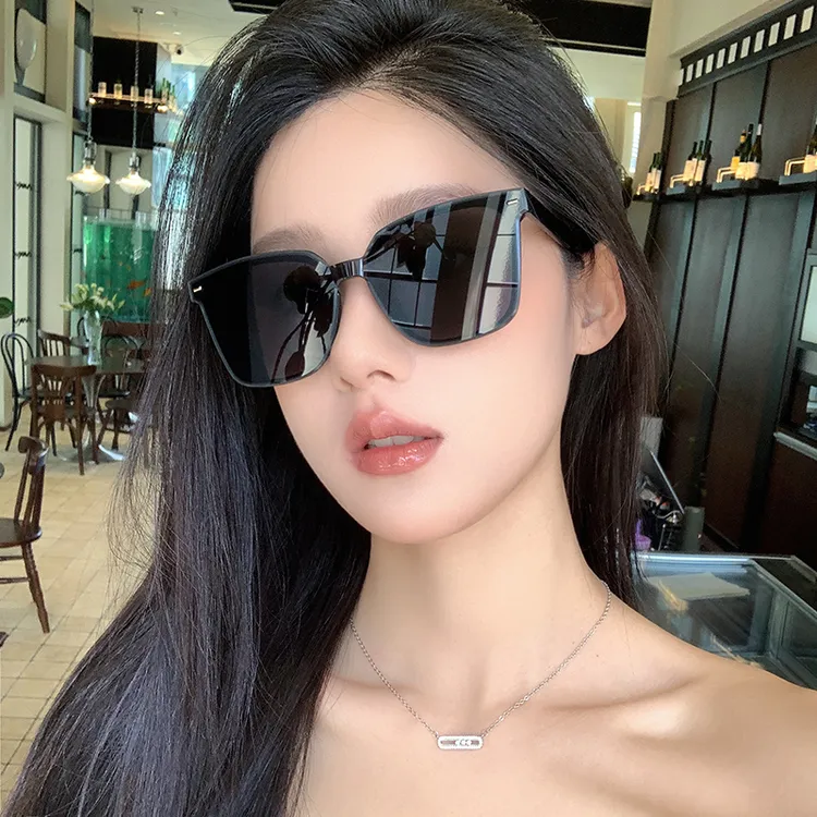 潮酷黑框墨镜男女高级感开车防晒太阳眼镜女款大脸显瘦时尚百搭款