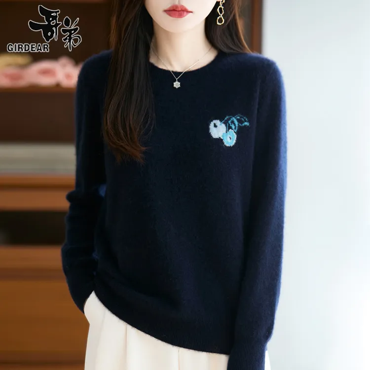 品牌正品2025秋冬新款樱花提花女圆领刺绣毛绒套头衫时尚百搭上衣