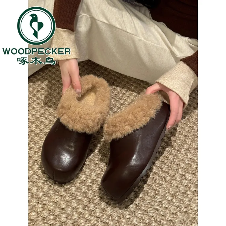 啄木鸟厚底加绒勃肯鞋女2025年秋冬新款一脚蹬包头半拖鞋毛毛拖鞋
