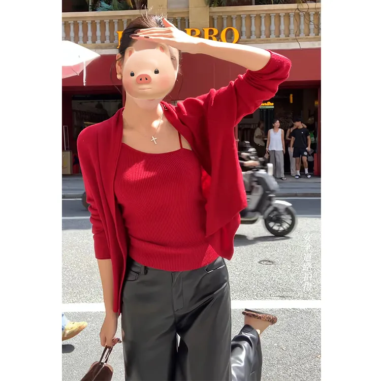 巨好看的韩系早秋氛围感穿搭一整套红色针织开衫吊带上衣两件套装
