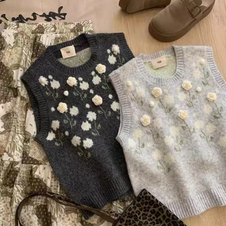 韩系立体花朵针织衫马甲背心秋季新款软糯立体花瓣宽松加厚上衣女