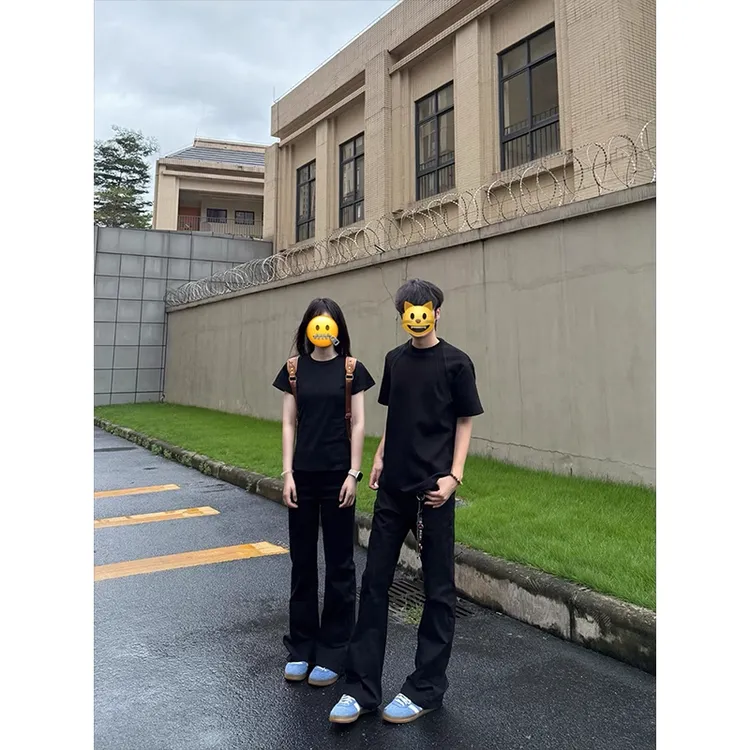 黑色微喇牛仔裤男女秋季cleanfit穿搭情侣裤子修身窄版显瘦直筒裤
