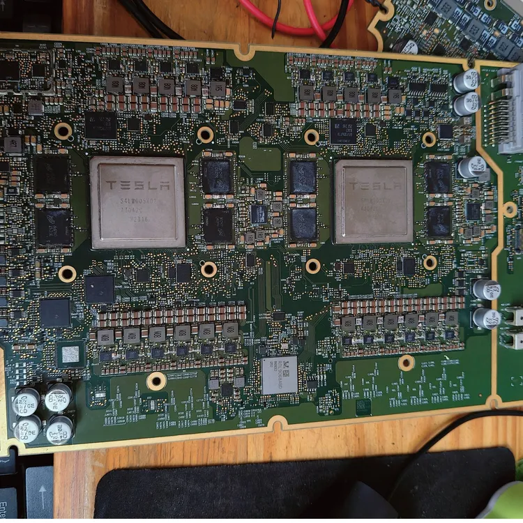 特斯拉自动驾驶电脑维修培训
