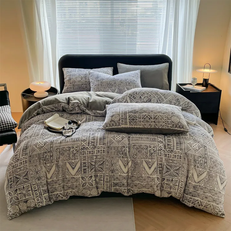 2025秋冬新款牛奶绒印花四件套床品轻奢被套床上用品