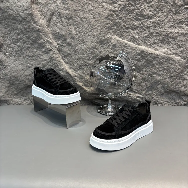 882-112秋季时尚男鞋车缝线极简风青年休闲板鞋轻奢小众运动男鞋