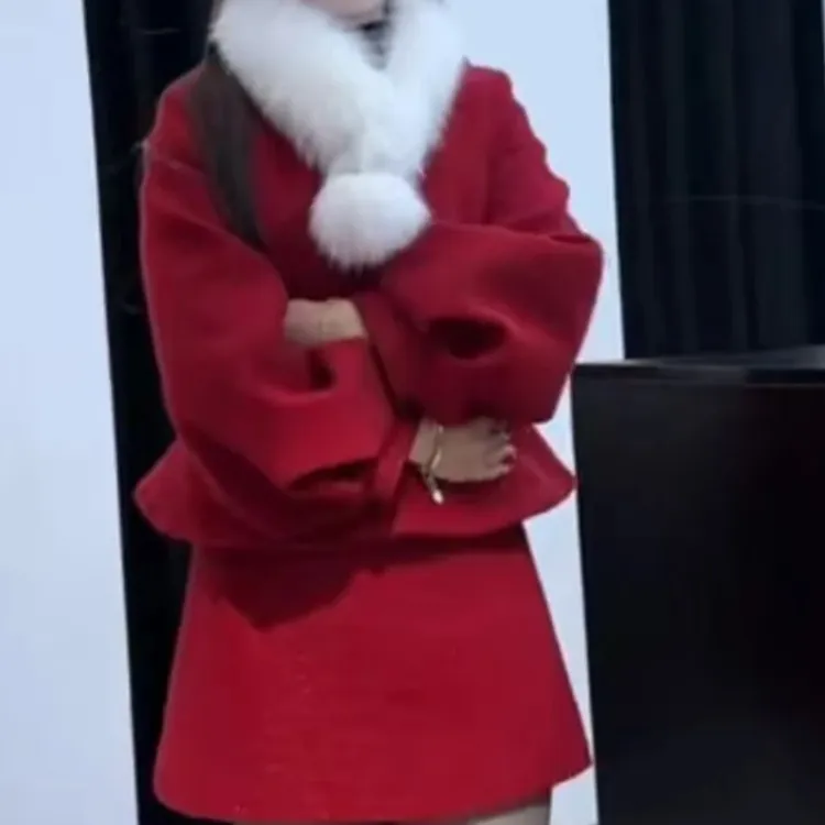 春新款时尚百搭显瘦收腰女士上衣短裙套装