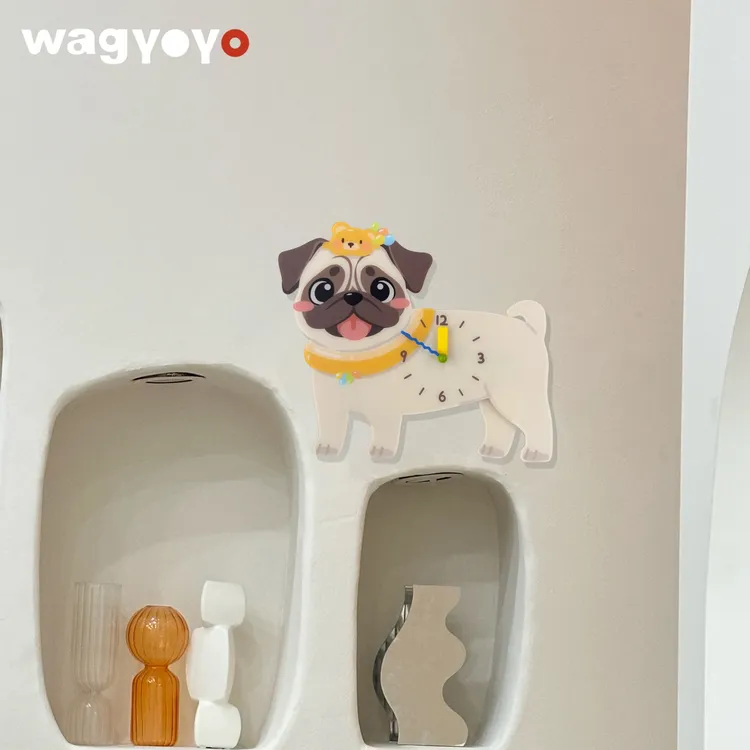 原创巴哥挂钟创意钟表可爱软装挂饰生日礼物静音卡通