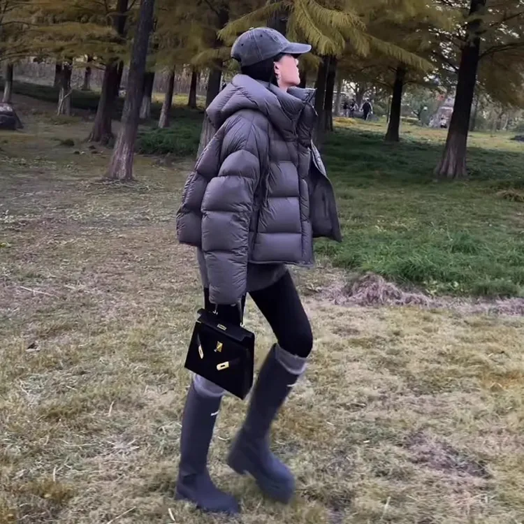 泡芙龟背灰色短款羽绒服女2025冬季新款休闲白鸭绒连帽面包服外套