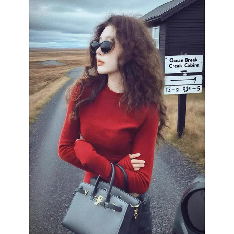 2025超火独特高级感上衣炸街减龄漂亮小衫红色针织长袖T恤女秋季
