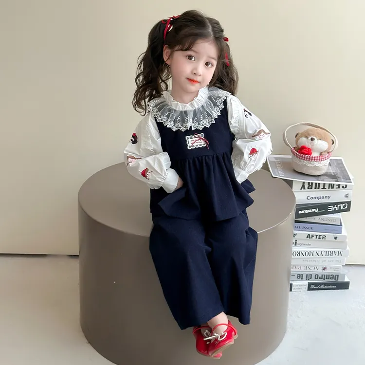 女童春秋韩版刺绣套装新款洋气时尚女宝宝阔腿裤衬衫花边领三件套