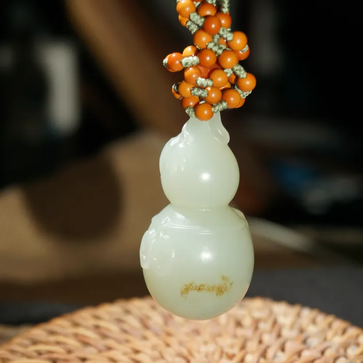 小葫芦和田玉挂坠
