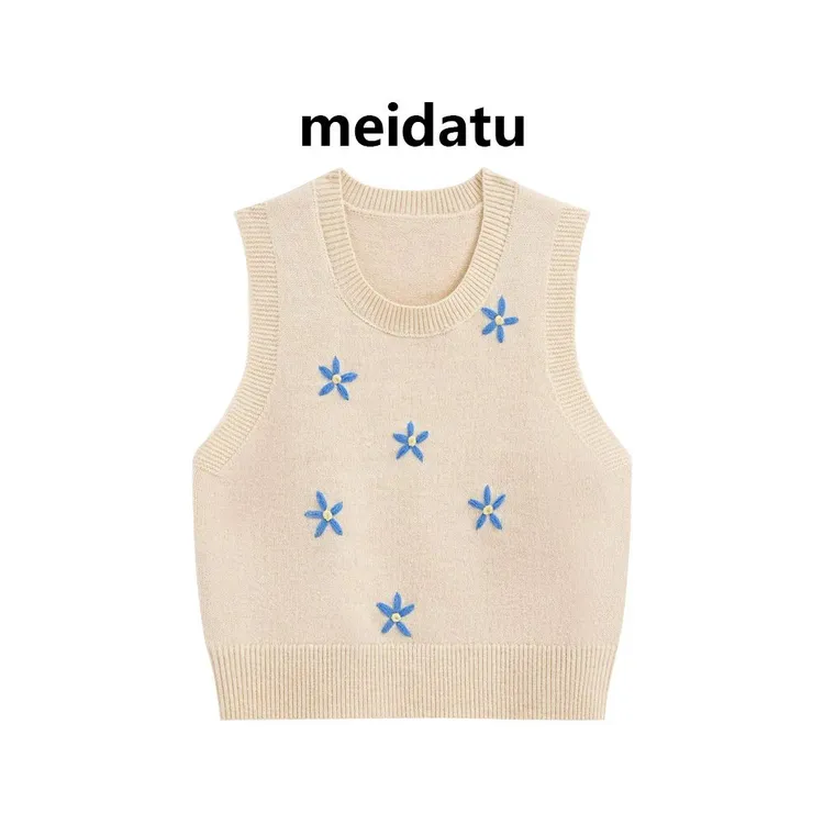 美哒兔（慵懒叠穿）韩系甜美刺绣小花针织背心CM901-27