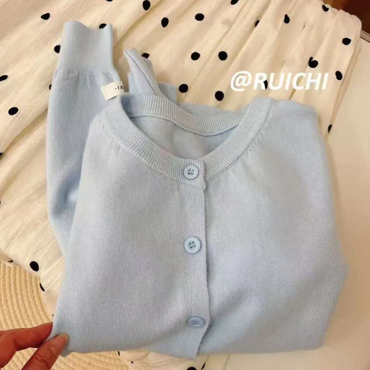 蓝色少女感减龄圆领单排扣毛衣开衫女2025秋新款宽松百搭上衣外套