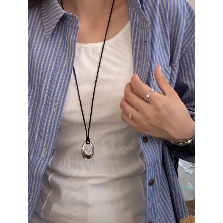 铜合金棉绳项链 长款黑绳立体水滴项链锁骨链高级感轻奢小众吊坠