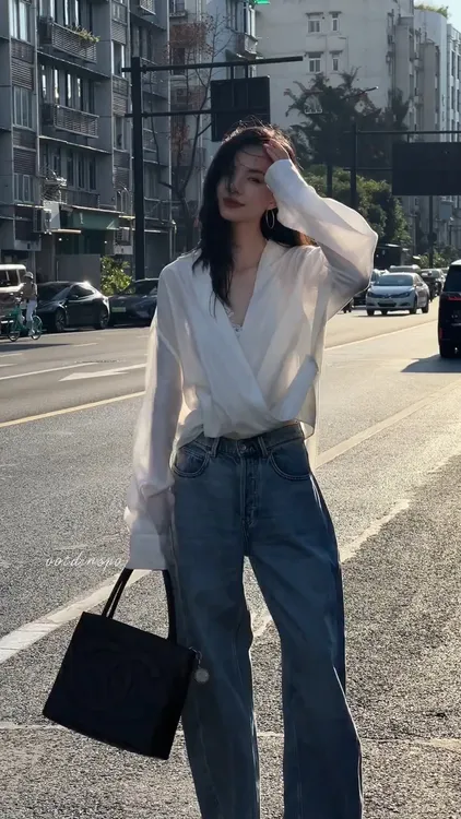 法式高级感穿搭女2025秋季设计感小众交叉衬衫宽松衬衣直筒牛仔裤