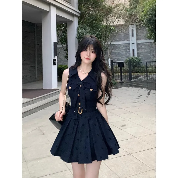 五一出游服装女雾都蓝调英伦千金风无袖翻领蝴蝶结收腰百褶牛仔裙