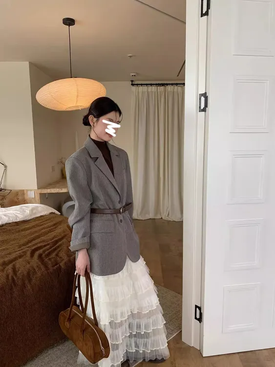 韩系千金感气质套装西装外套女秋季2025新款蛋糕蕾丝半身裙两件套