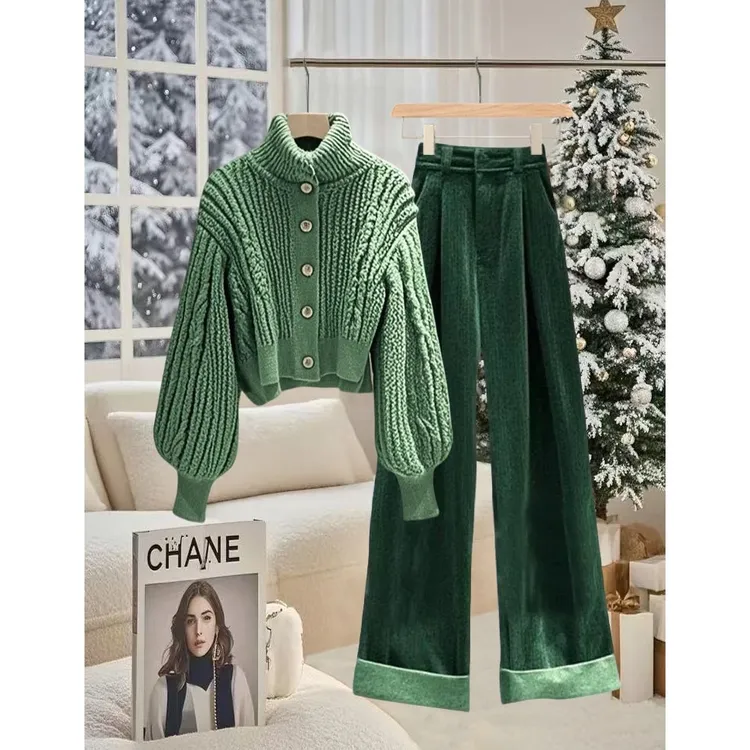 法式洋气减龄搭配一整套冬装2024新款绿色高领毛衣休闲阔腿裤套装