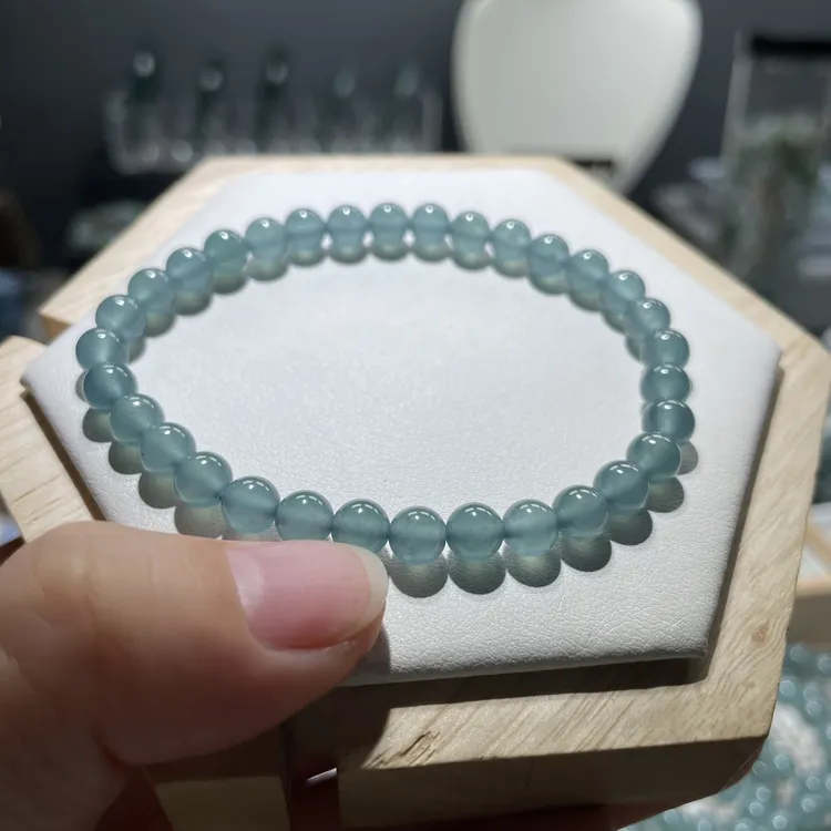 危料天然翡翠A货高冰蓝手串卡5.8mm单圈玉手串32颗