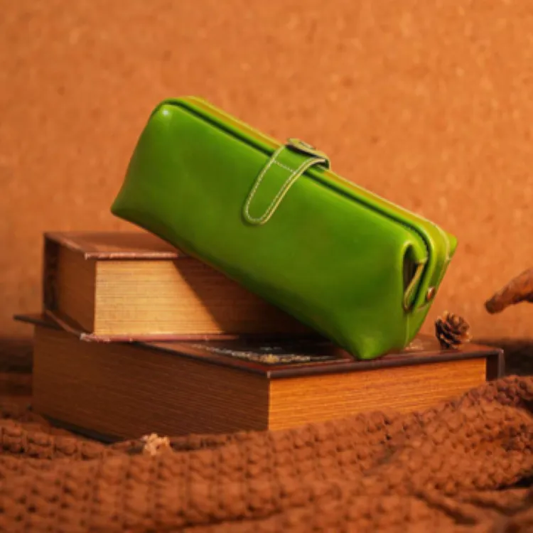 便携新款牛皮洗漱包手拿包收纳包化妆包真皮女士包包男包男女通用