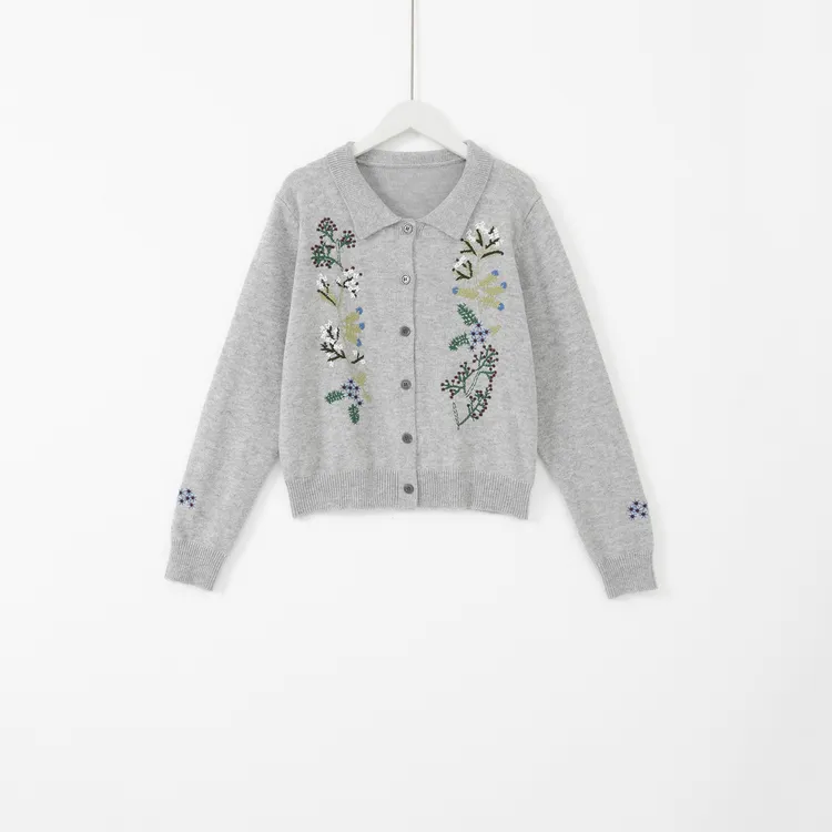 几里与麻 休闲气质通勤绣花长袖针织衫 衣长57 胸围108 2110354