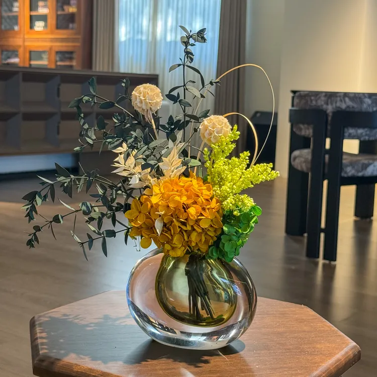 克莱因纯净之蓝Klein·水晶之恋·永生花永生花花束设计艺术作品