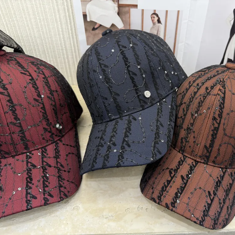 QLX.新款棒球帽韩版百搭亮片休闲遮阳防晒帽女