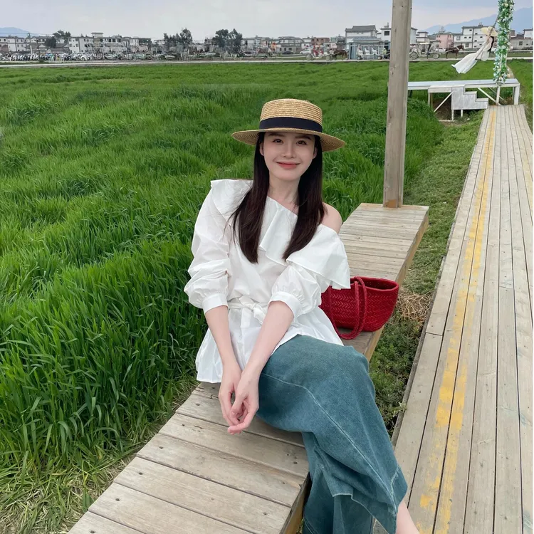 2025春夏季时尚新款洋气衣服韩系小众女装显瘦上衣百搭休闲牛仔裤