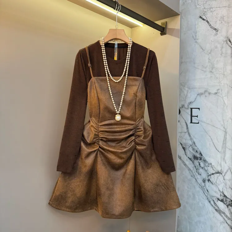 2025气质洋气轻熟百搭轻奢复古大码胖mm内搭+吊带裙套装7592