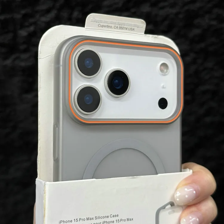 适用苹果17promax手机壳轻薄磨砂肤感半透柔砂简约iPhone17保护套