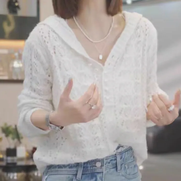 2025连帽套头镂空针织衫时尚百搭宽松气质款