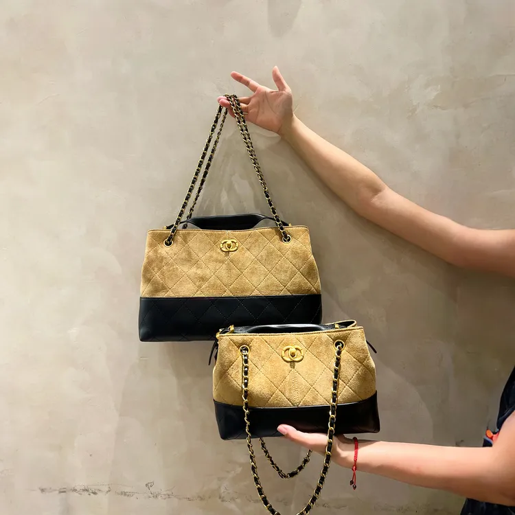 香港品牌2025新款真皮菱格链条包肩包复古方款斜挎包复古风包包