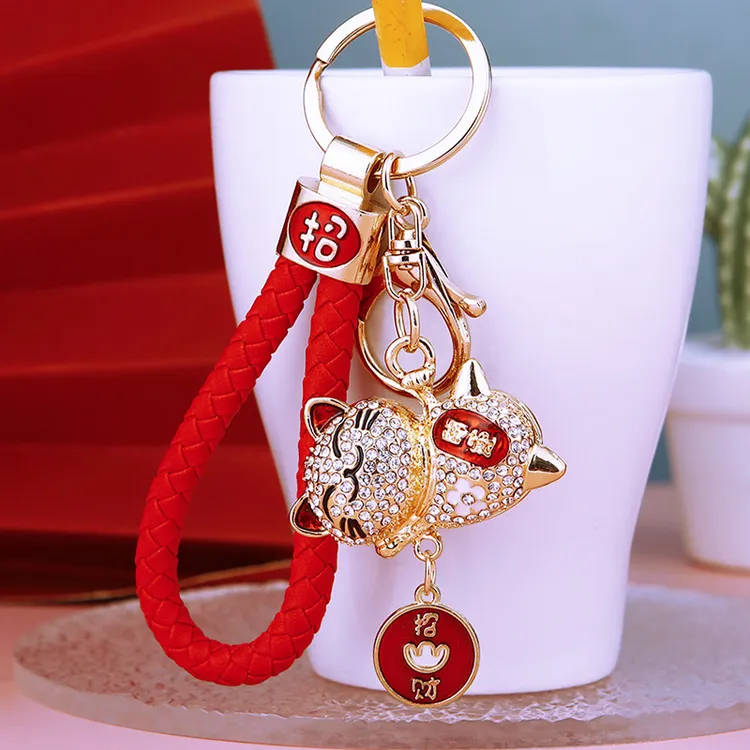 爆款招财猫汽车钥匙扣女可爱创意包包挂饰挂件金属钥匙链圈小礼品