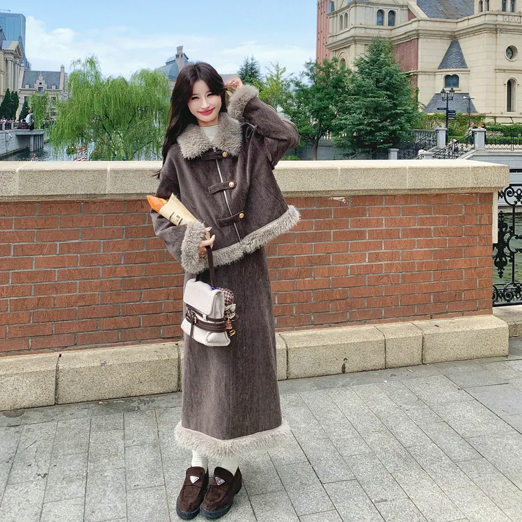 复古设计感毛毛拼接羽绒套装女2025冬季轻熟气质外套半身裙两件套