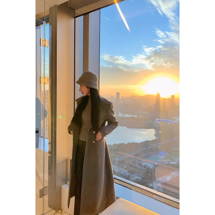 毛妮LADIESFIRST双排扣翻领大衣复古灰色正肩收腰长款外套L2817