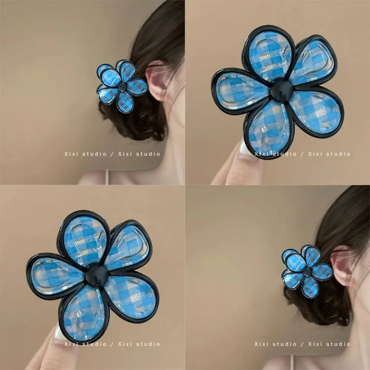 浅蓝色格纹花朵抓夹气质简约发夹时尚鲨鱼夹百搭高级感发饰新品女