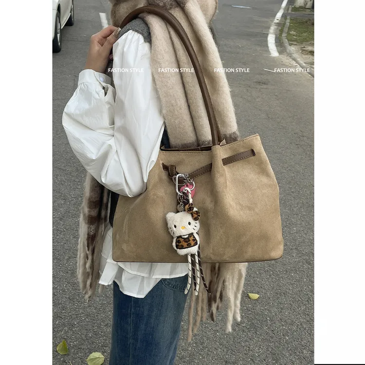 2025秋冬新款麂皮绒复古百搭时尚通勤托特包单肩斜挎包