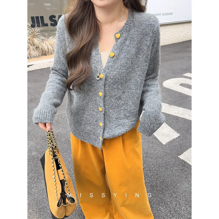 应小姐【心动降临】微胖大码秋季女装显瘦宽松休闲百搭长袖针织毛衣