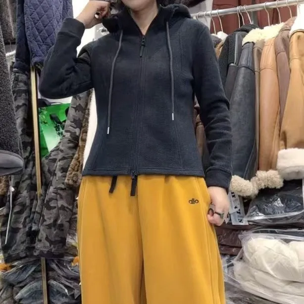 2025冬季新款女装休闲长袖连帽开衫短外套上衣