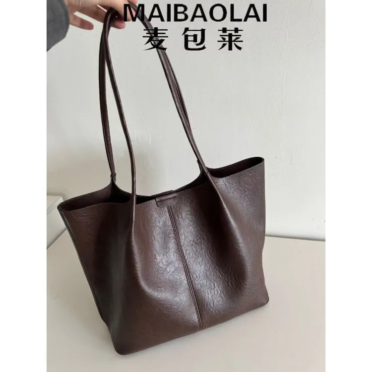 秋冬大容量休闲单肩包包女式2025新轻奢小众高级感上班通勤托特包