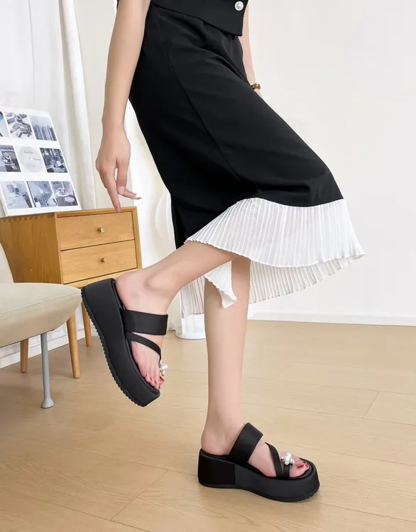 女士舒适百搭厚底露趾时尚简约