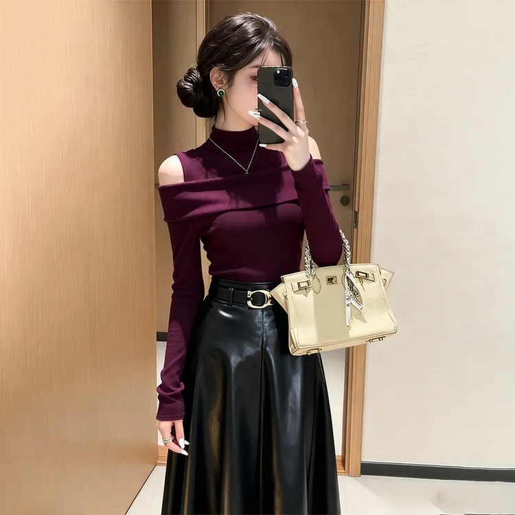 法式轻熟风气质暗紫色露肩针织衫女秋冬高级感辣妹修身内搭打底衫