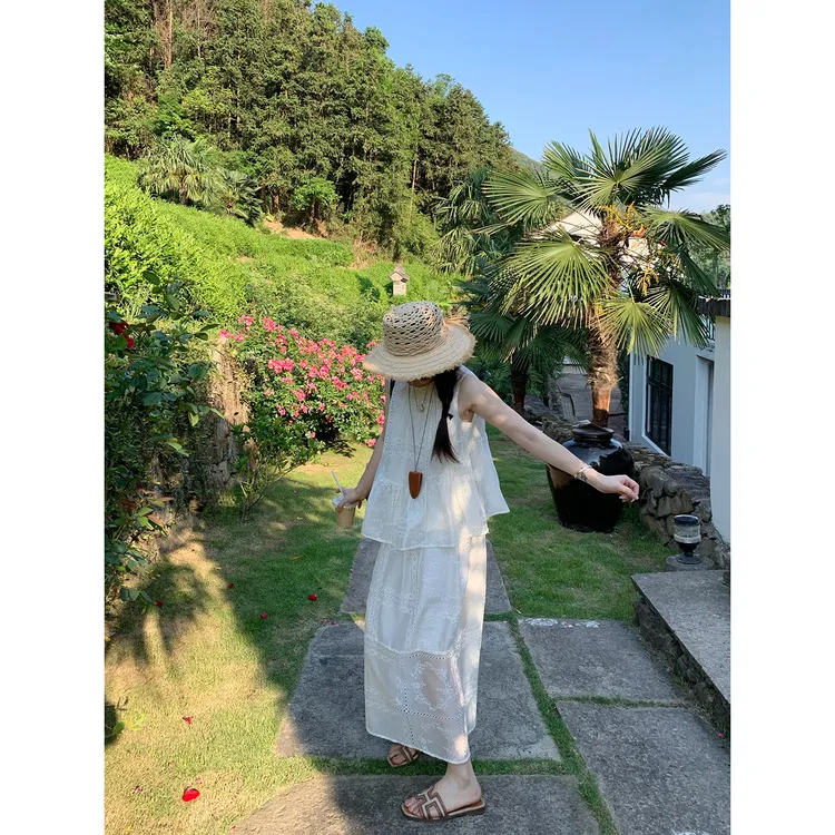 赴约极简女装圆领镂空无袖上衣衬衫背心夏季休闲半身裙中长裙套装