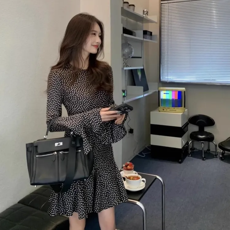 法式波点气质连衣裙2025春季新款气质修身显瘦设计感喇叭袖鱼尾裙