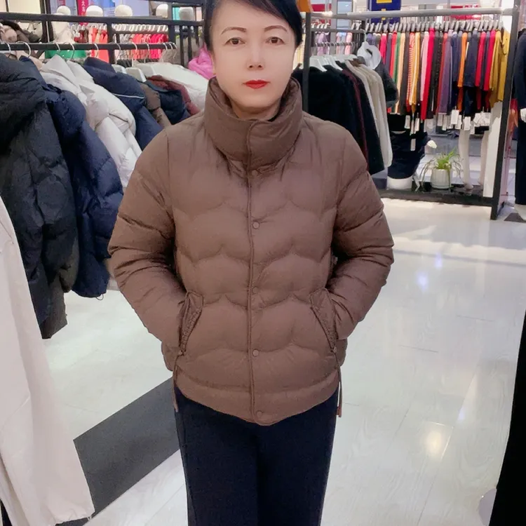 时尚立领休闲羽绒服宽松遮肉显瘦