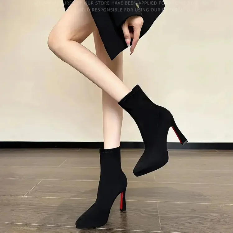 红底高跟鞋秋冬新款洋气百搭绒面粗跟防水台弹力瘦瘦靴高跟短靴子