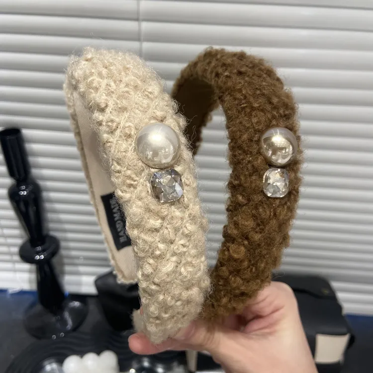 E2650 秋冬气质高颅顶卷毛毛方形珠珠发箍韩系优雅时尚保暖发箍