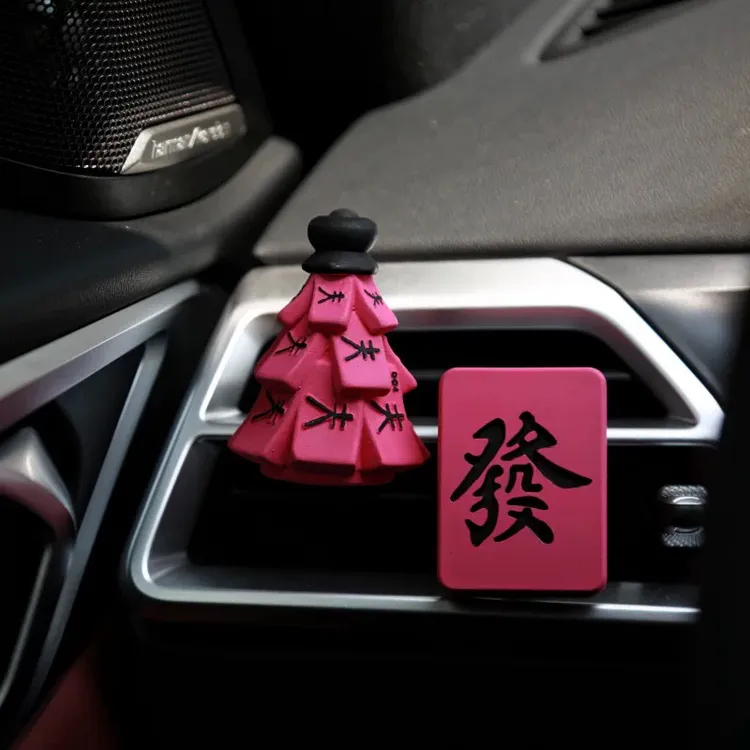 火龙果色少女心发财树麻将车载香薰高级汽车空调出风口香水新车礼