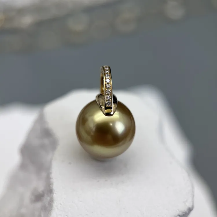 18k 钻厚金海水金珠浓金茶金色吊坠 正圆无暇 点位14mm