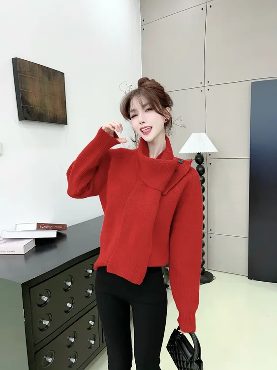 《新年战袍》设计感v领毛衣围巾两件套